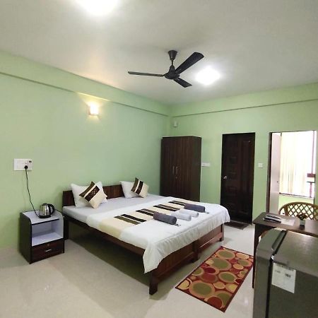 The Narrow Way Edward Guest House Candolim Luaran gambar